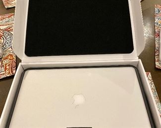 Late 2010 15.4" MacBook Pro 4GB, 320GB HDD with Box and packing material.  Fresh macOS Sierra.