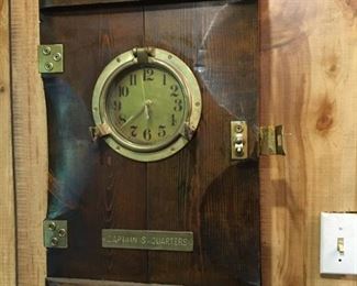 captain's quarters clock