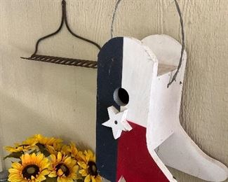 Texas Boot Birdhouse 