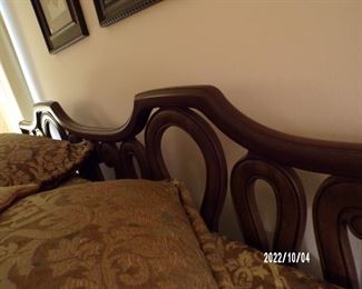 king bed w/wood headboard