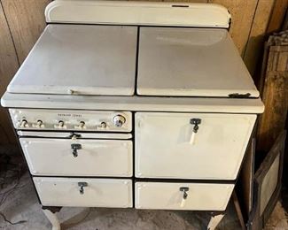 Vintage Detroit jewel gas stove 