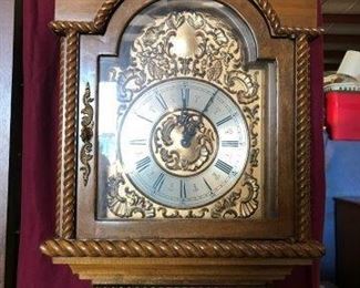 DETAIL OF WEST GERMANY GRANDFATHER CLOCK WITH WESTMINSTER CHIMES