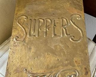 Slipper Box