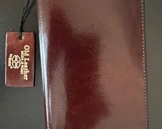 Old Leather Moda de Roma zippered leather wallet