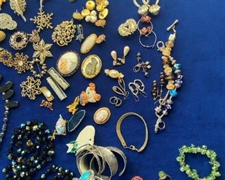 estate jewelry pic 2 of 4