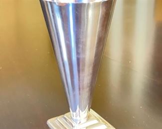 Set of 8 Art Deco-style silver mint juleps. 