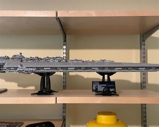 Star Wars Super Star Destroyer 10221 Building Blocks. Complete set with Instruction Manual. Photo 2 of 2.