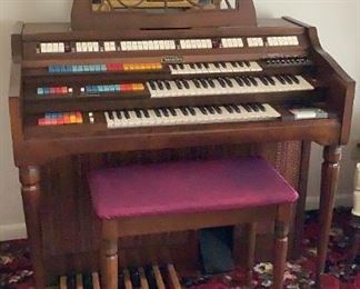 Wurlitzer Centura Organ