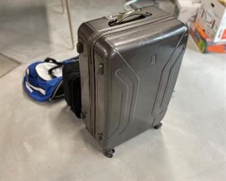 Hard case suitcase 
