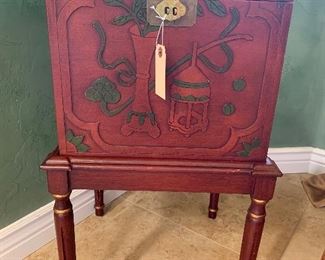 Wonderful Chinese chinoiserie chest on stand