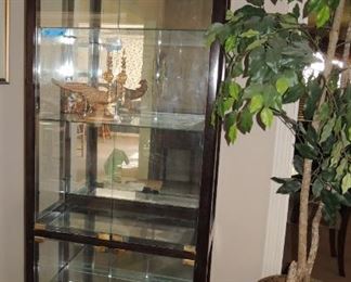 Hollywood regency display