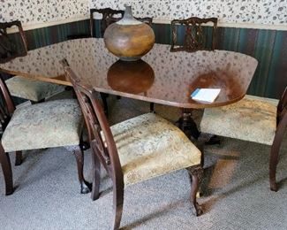 Duncan Phyfe table with 3 leaves and 8 chairs