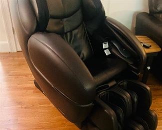 Brookstone Inada Massage Chair, OMG, feeling is believing :) Dual 3D massage systems, OCTET technology, 14 automatic massage programs, zero gravity recline and Dynamic Squeeze air massage