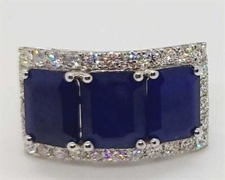 28z - 14kt Diamond & Blue Sapphire Ring Size 6.5 14kt Stamped White Gold 8.10 gr tw 3 sapphire, total carat weight, 10.10 cts Natural diamonds, total carat weight 1.32 cts