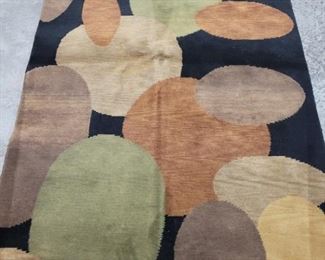 134r - 4 X 6.6 MODERN RUG