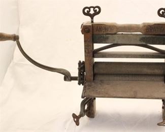 166 - Primitive Anchor Brand clothes wringer 14 x 12