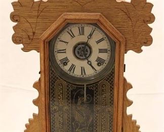 168 - Vintage Ingraham carved clock w/ griffin 22 x 14 x 5 has key & pendulum
