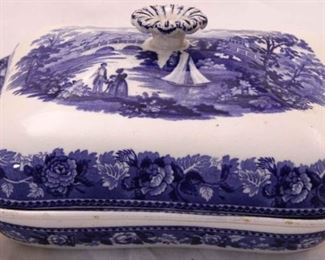 196 - Blue & white Wedgwood Landscape covered dish 5 x 9 x 7