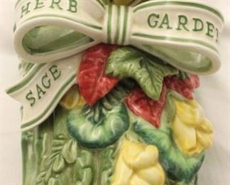 330 - Fitz & Floyd covered asparagus dish 5 x 7 x 4