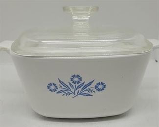 1043 - Corning Cornflower 1 3/4 qt dish w/ lid