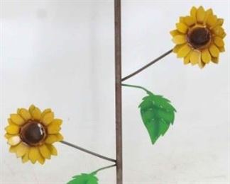 1110 - Metal sunflower birdhouse on stand 46"