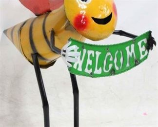 1128 - Metal Welcome bee 38 x 29 x 19