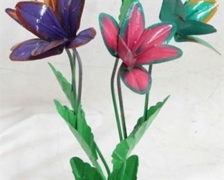 1129 - Metal flower garden decor 16"