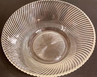 Federal Glass Diana Spiral Style Serving Dish