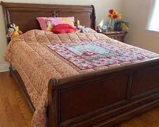 Beautiful king size sleigh bed mattresses also available