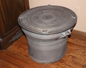 Southeast Asian rain / frog table