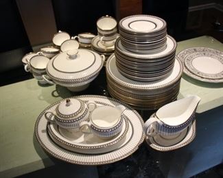 Wedgwood "Colonnade" dinner set
