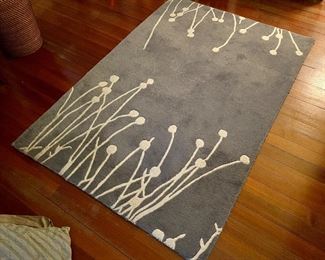Grey decorative rug