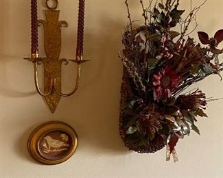 Dried flowers sconce and print