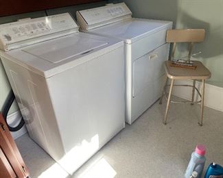 Whirlpool 3 speed heavy duty super capacity wash machine, Whirlpool electronics smart touch 9  cycle 4 temperature dryer, metal chair/stool