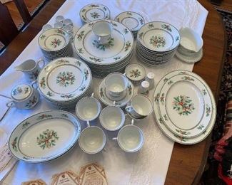 Noritake China 'Holly'Japan Christmas dinnerware
