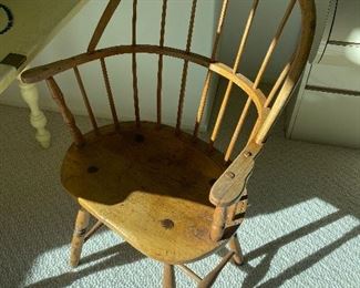 Antique Primitive American Windsor chair 