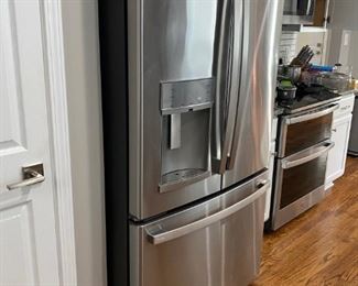 GE Stainless Steel Fridge - Model: PFE28KYNCFS