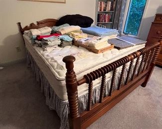 Beautiful Full Size Spindle Bed/Mattress Set, Towels, Linens, Books