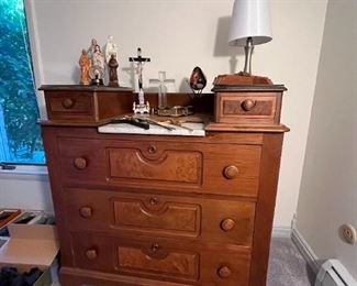 Antique 5-Drawer Dresser