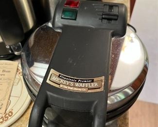 Vitantonio Premiere Mickey's Waffler