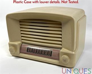 Lot 207 GENERAL ELECTRIC Vintage Radio. Cool Plastic Case with louver details. Not Tested.