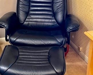 Leather Lounge Chair with Matching Ottoman 