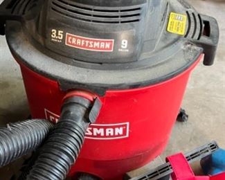 Craftsman 9 Gallon Wet/Dry Vacuum 