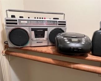 Sanyo Boom Box Am/FM Cassette Player & Jam Box CD Boom Box