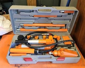 Central Hydraulics 4 Ton Puller
