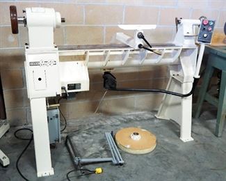 Oneway 1640 Lathe, 16" Swing Over Bed, M33 x 3.5 Spindle Thread, 40" Between Centers, 48 Position Indexing