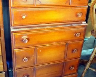 Chest Of Drawers Made By Merrimack Cabinet Shop, 5 Drawers, Dovetail Construction, 52.25" H x 31" W x 19" D, 1 Knob Needs Reattached