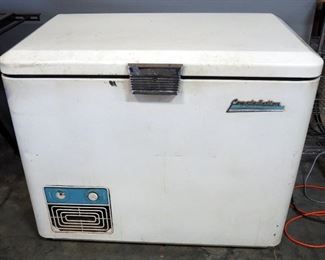 Skelgas Products Constellation Chest Freezer, Powers On