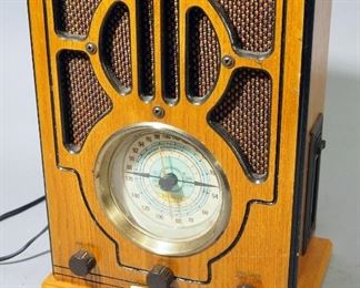 Thomas Collectors Edition Museum Series Radio Model TPC-711C