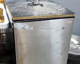 Haier Single Tap Kegerator, 35.5" H x 23.5" W x 22.5" D, May Need Repair
